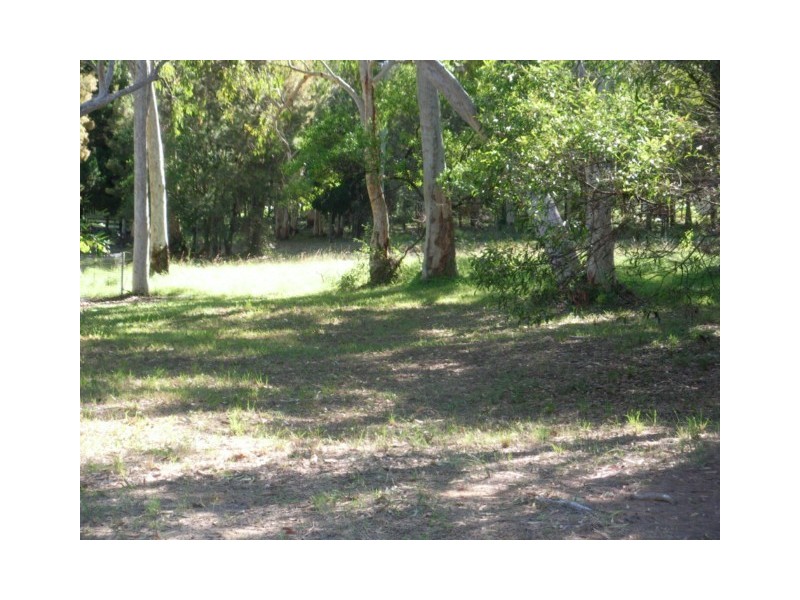 11 Barramundi Street, Macleay Island QLD 4184