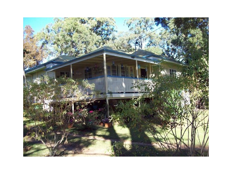 30 Coast Road, Macleay Island QLD 4184