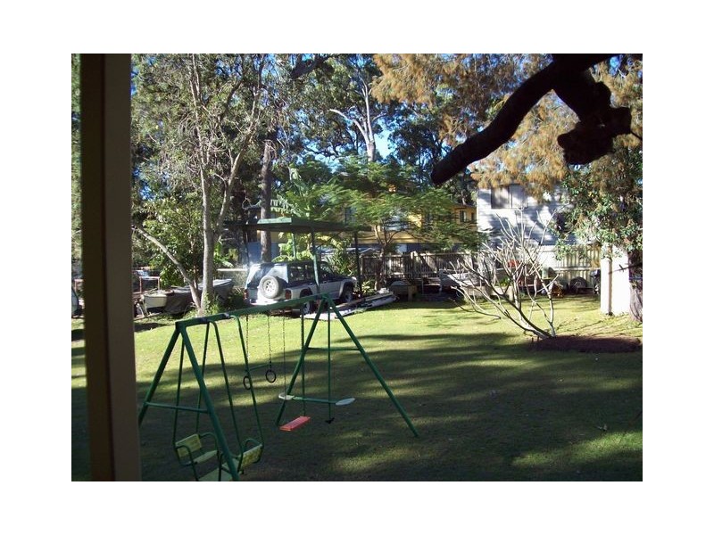30 Coast Road, Macleay Island QLD 4184