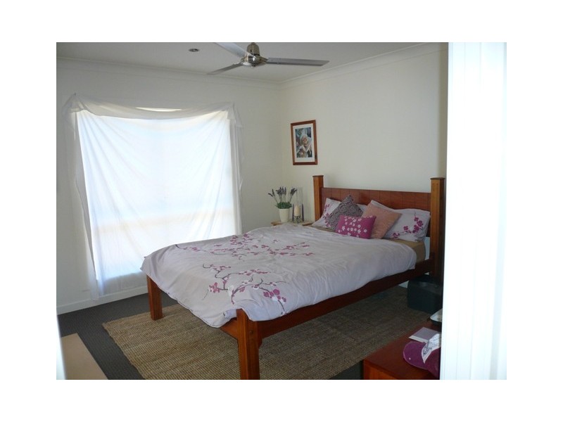 3 Parakeet Street, Macleay Island QLD 4184
