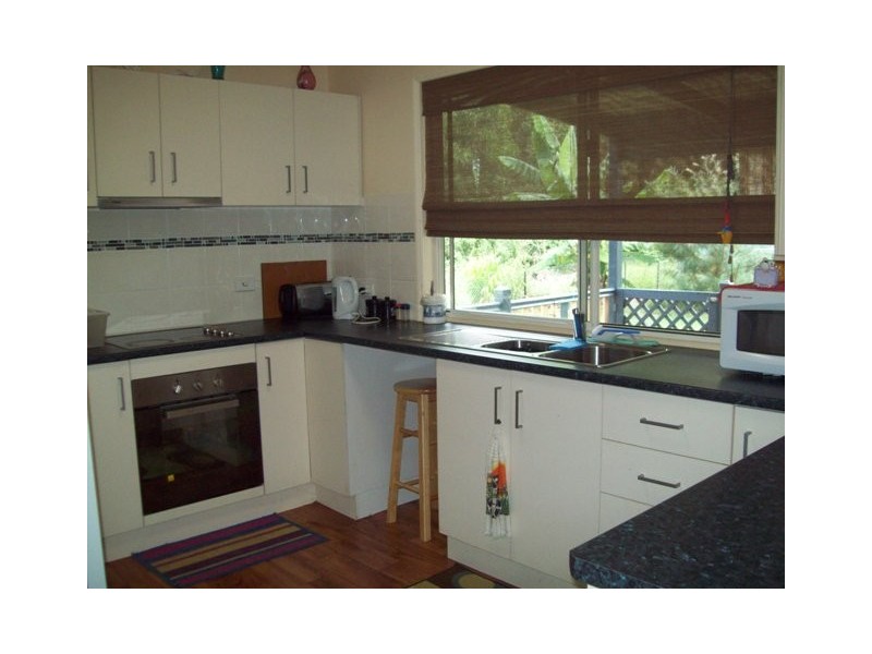 8 Alexander Street, Macleay Island QLD 4184