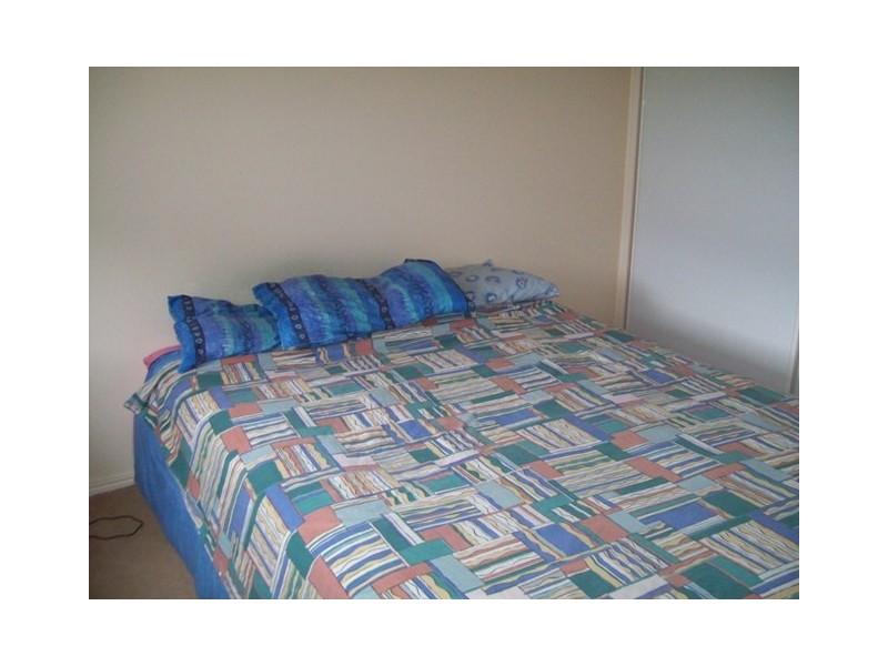 8 Alexander Street, Macleay Island QLD 4184