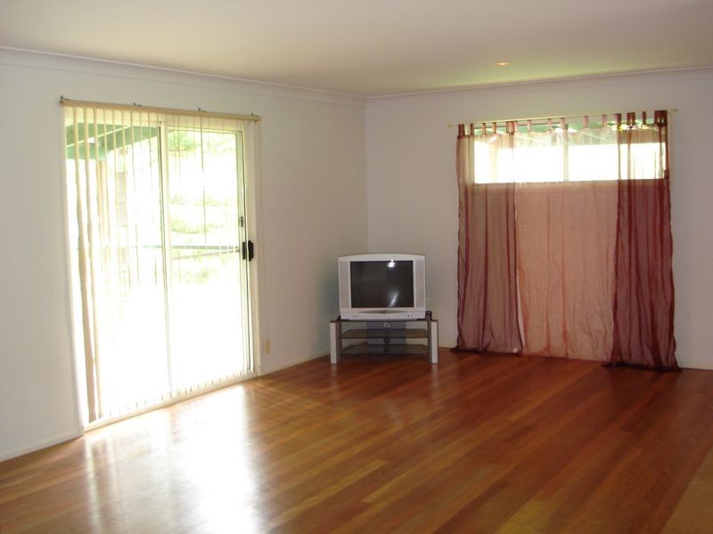 5 Basil Court, Lamb Island QLD 4184