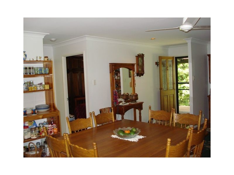 5 Basil Court, Lamb Island QLD 4184