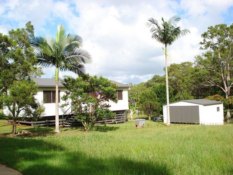 66 Lucas Drive, Lamb Island QLD 4184
