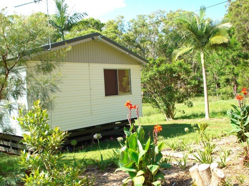 66 Lucas Drive, Lamb Island QLD 4184