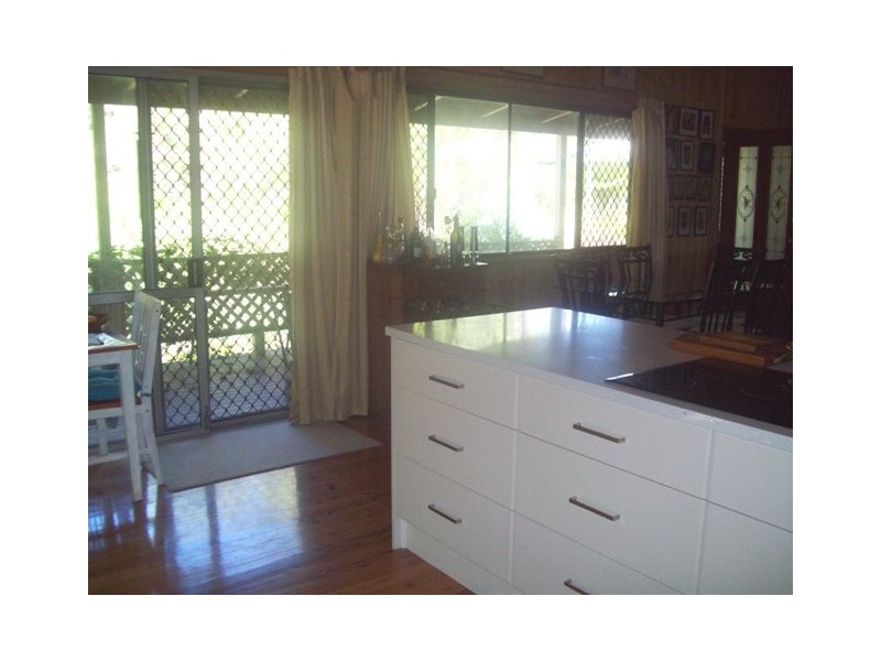 21 Arthur Street, Macleay Island QLD 4184