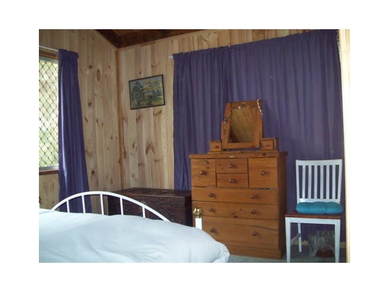 21 Arthur Street, Macleay Island QLD 4184