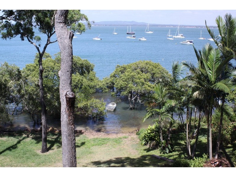 37 Coondooroopa Drive, Macleay Island QLD 4184