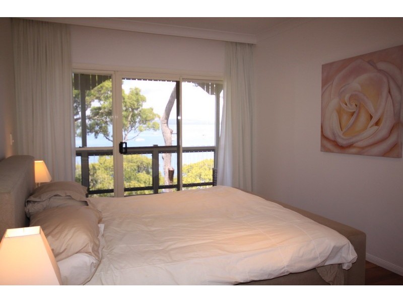 37 Coondooroopa Drive, Macleay Island QLD 4184