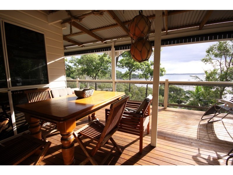 37 Coondooroopa Drive, Macleay Island QLD 4184