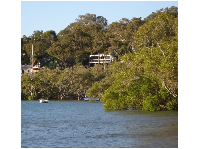 37 Coondooroopa Drive, Macleay Island QLD 4184