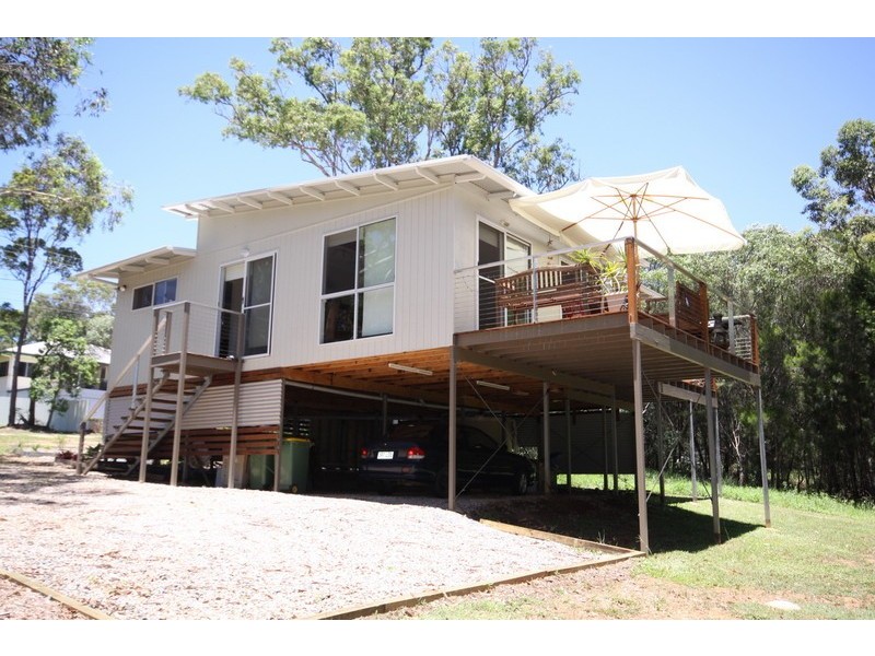 35 Francis Road, Macleay Island QLD 4184