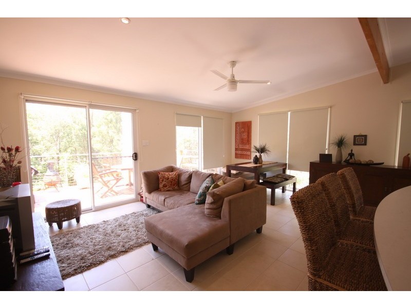 35 Francis Road, Macleay Island QLD 4184