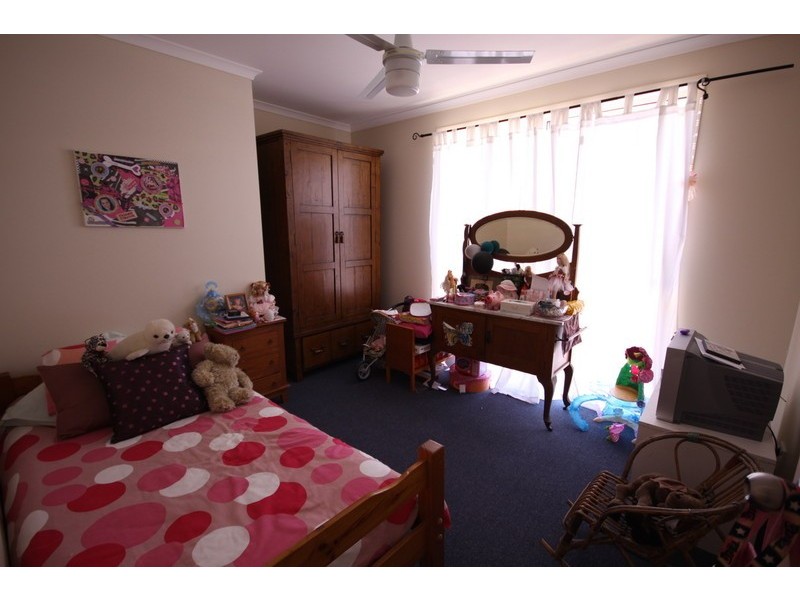 35 Francis Road, Macleay Island QLD 4184