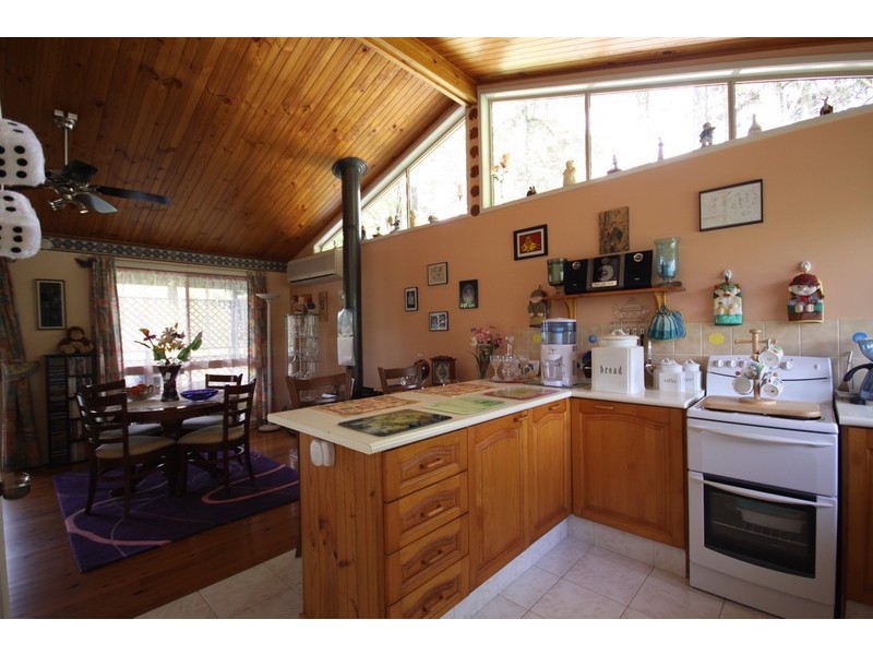 16 Marine Street, Macleay Island QLD 4184