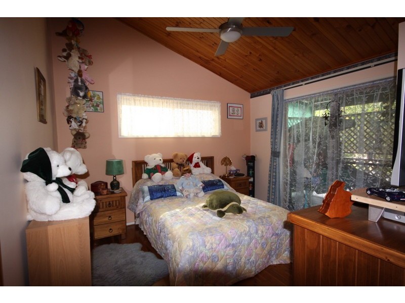 16 Marine Street, Macleay Island QLD 4184