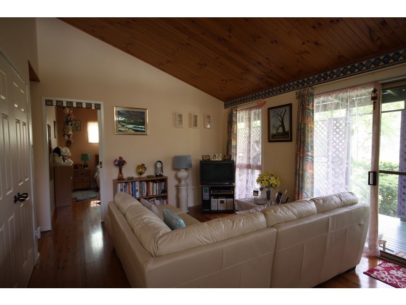 16 Marine Street, Macleay Island QLD 4184