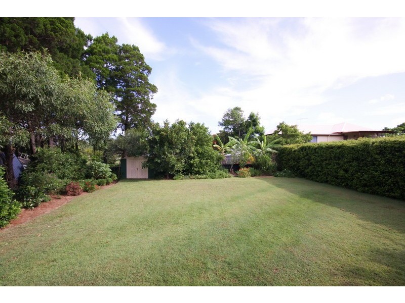 16 Marine Street, Macleay Island QLD 4184