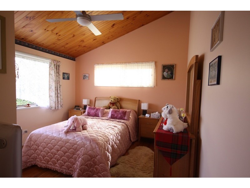 16 Marine Street, Macleay Island QLD 4184