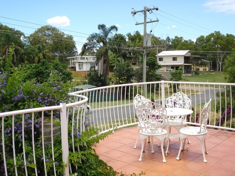 17 Lovell Parade, Lamb Island QLD 4184