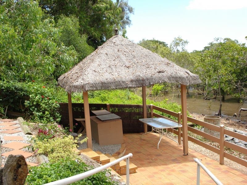 17 Lovell Parade, Lamb Island QLD 4184