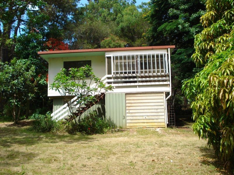 6-8  Niel Street, Lamb Island QLD 4184