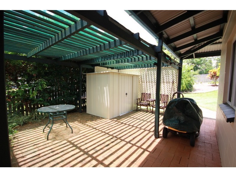 6 Gordon Road, Macleay Island QLD 4184