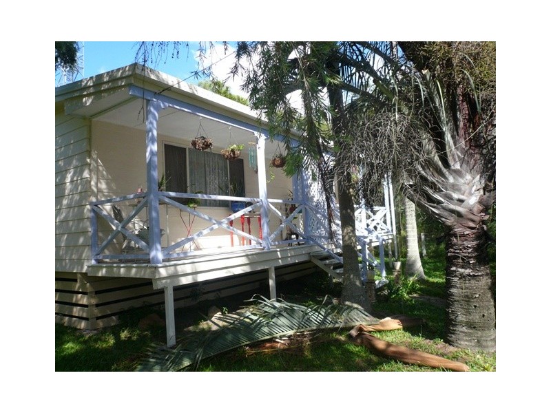 160 High Central Road, Macleay Island QLD 4184