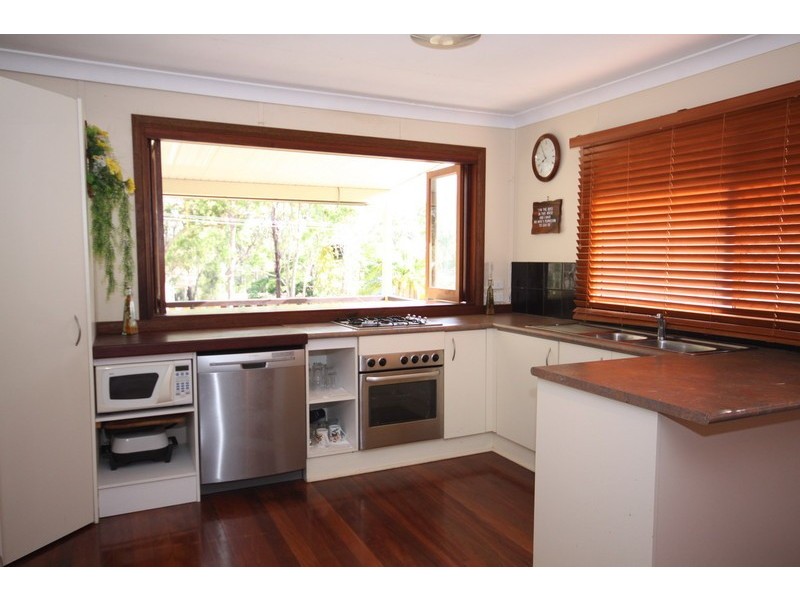 10 Double Bay Street, Macleay Island QLD 4184