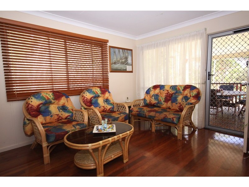 10 Double Bay Street, Macleay Island QLD 4184