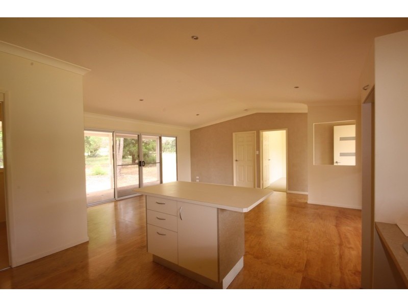 37 Alexander Street, Macleay Island QLD 4184