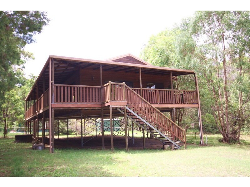 40 Piccaninny Street, Macleay Island QLD 4184