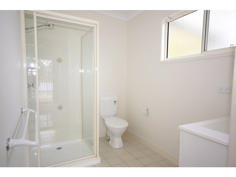 17 Francis Road, Macleay Island QLD 4184