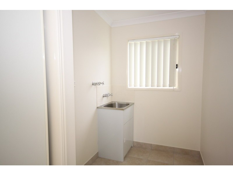 17 Francis Road, Macleay Island QLD 4184