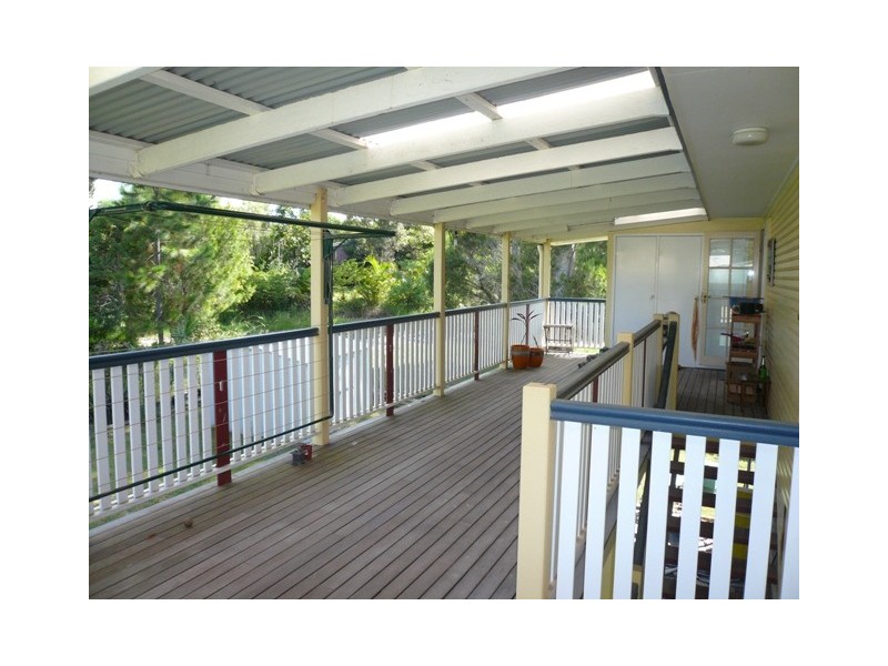54 Scotts Road, Macleay Island QLD 4184