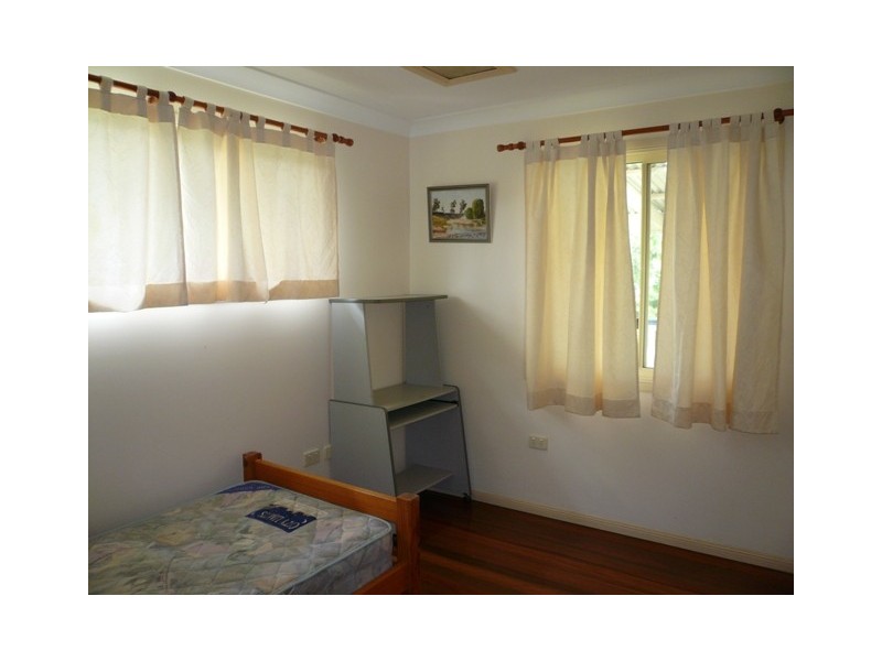 54 Scotts Road, Macleay Island QLD 4184