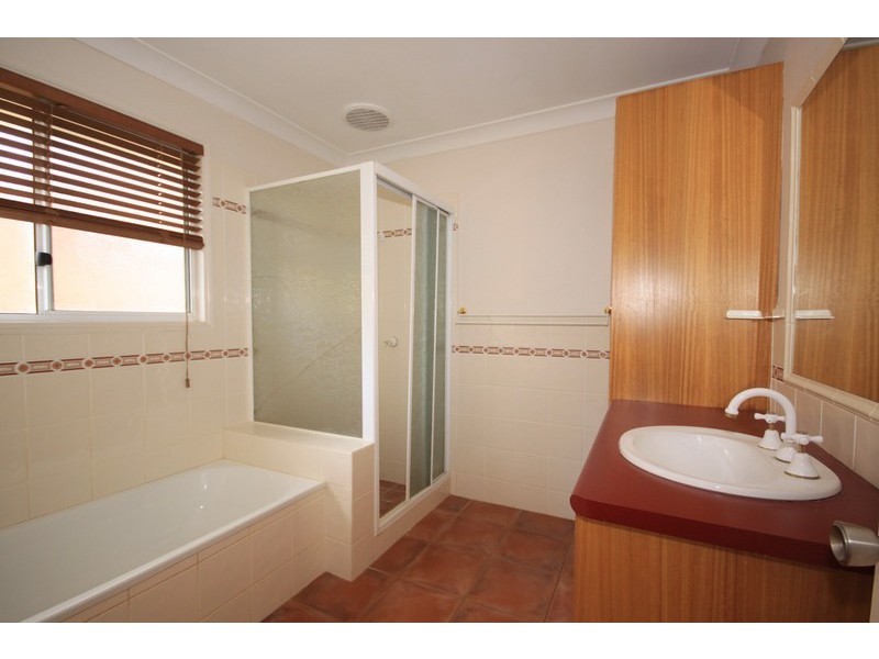 130 Western Road, Macleay Island QLD 4184