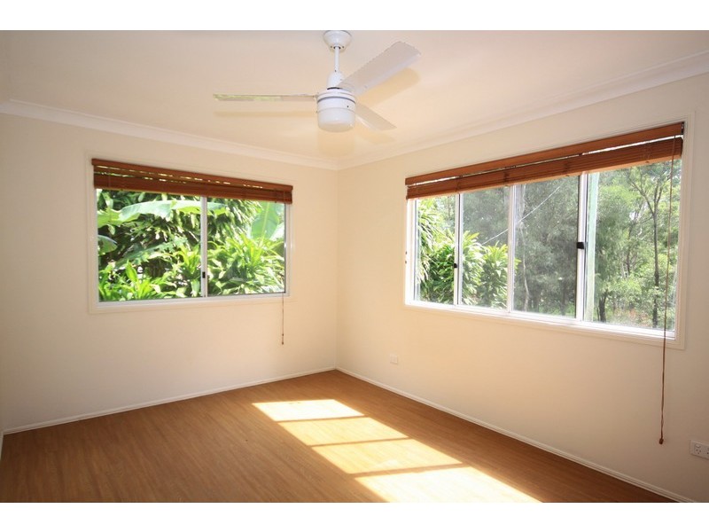 130 Western Road, Macleay Island QLD 4184