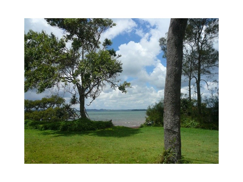 10 Coorong Street, Macleay Island QLD 4184