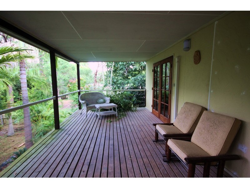 9 Aruma Street, Macleay Island QLD 4184