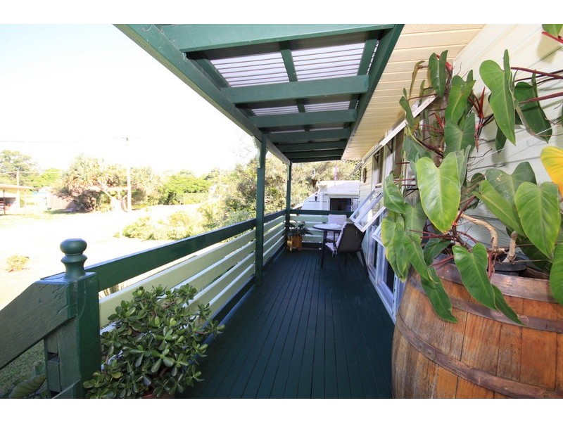 11 Lemontree Ave, Macleay Island QLD 4184