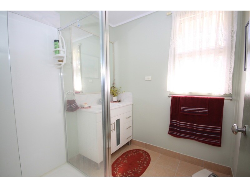 11 Lemontree Ave, Macleay Island QLD 4184