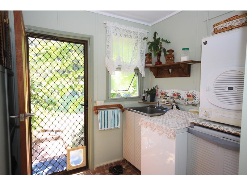 11 Lemontree Ave, Macleay Island QLD 4184