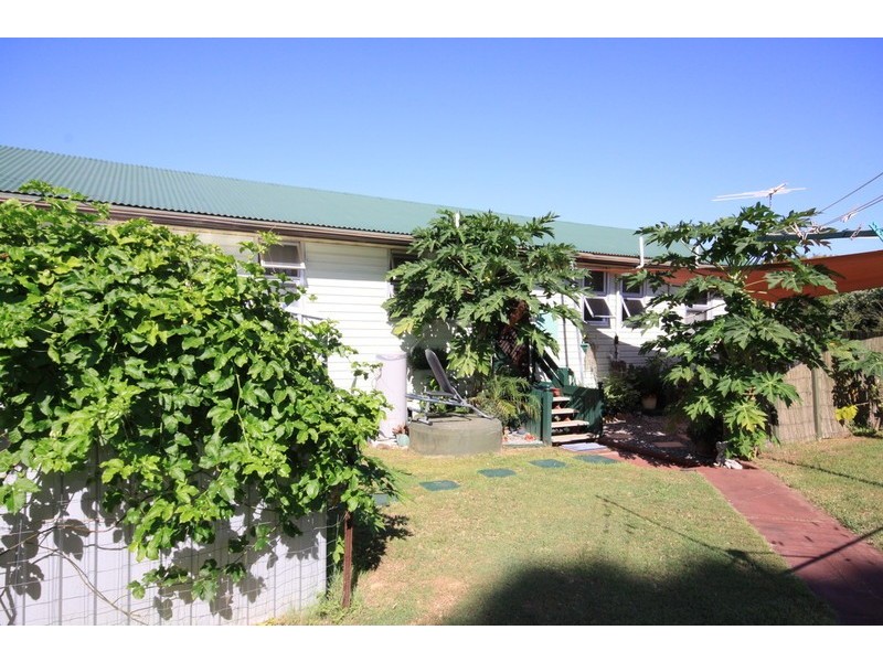 11 Lemontree Ave, Macleay Island QLD 4184