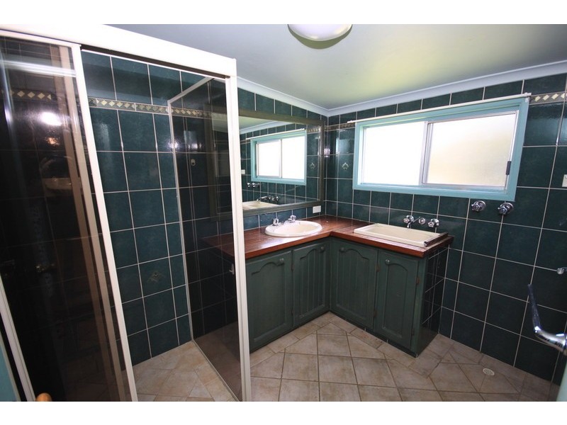 241 High Central Rd, Macleay Island QLD 4184