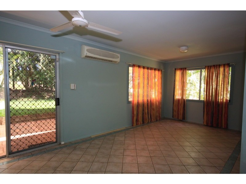 241 High Central Rd, Macleay Island QLD 4184