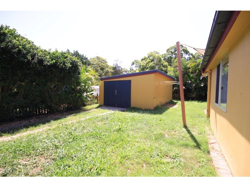 241 High Central Rd, Macleay Island QLD 4184