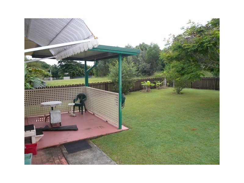 30 rhodes street, Macleay Island QLD 4184