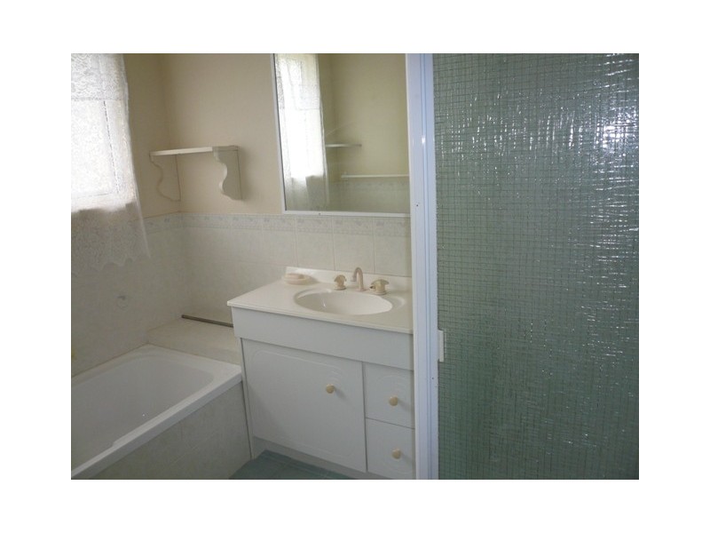 30 rhodes street, Macleay Island QLD 4184
